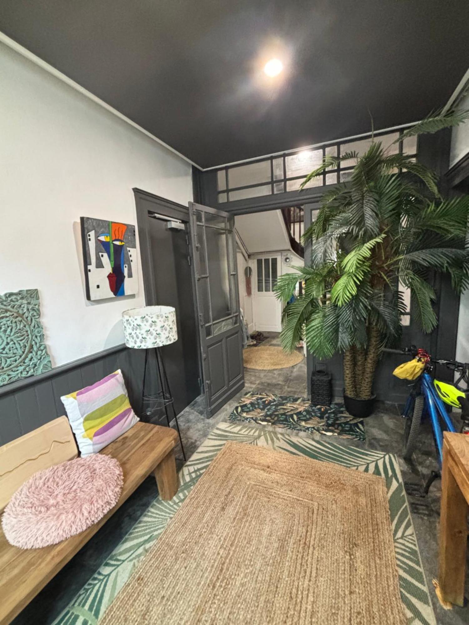 Nid Urbain Chez Sophie Apartment Bagneres-de-Bigorre Ngoại thất bức ảnh
